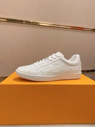LV Hombres Código 0606B Tamaño 3844 45 personalizado