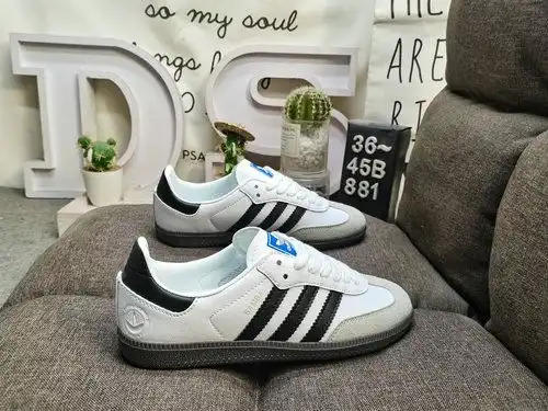 881DADidas SAMBA OGs clásico Originales en los últimos años están hechos de cuero genuino de ante co