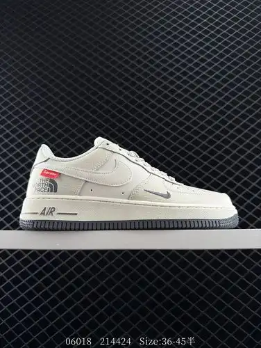 Lanzamiento limitado en el extranjero de Nike Air Force 1 07 Low quotSupreme North Collaboration Tra