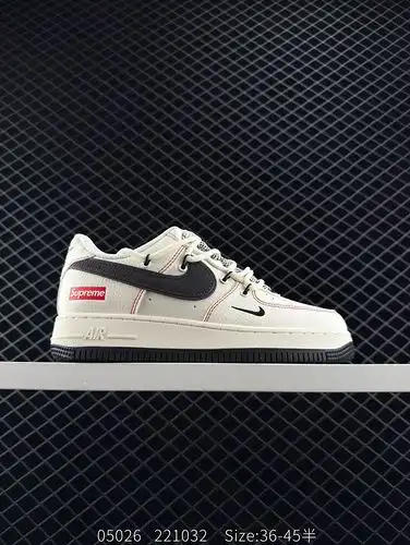El zapato de tabla deportiva versátil NK Air Force 1 07 Low Air Force One SJ1198104 cuenta con un re
