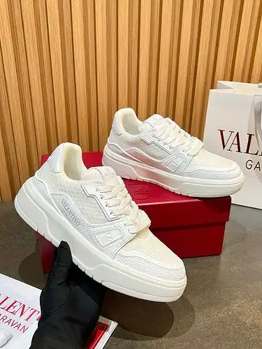 Código de pareja de Valentino 0618C60 Tamaño 3545 34 38 45 46 personalizado no reembolsable