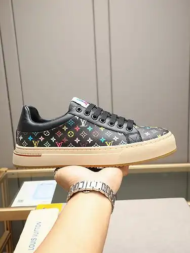 LV Hombre Código 0611B30 Tamaño 3844 45 personalizado