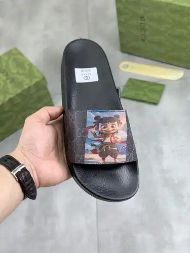 Código de estilo de pareja Guqi 0529A40 Tamaño 3646 35 47 personalizado