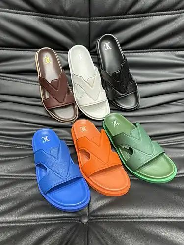 LV Código Hombre 0521B00 Talla 3844