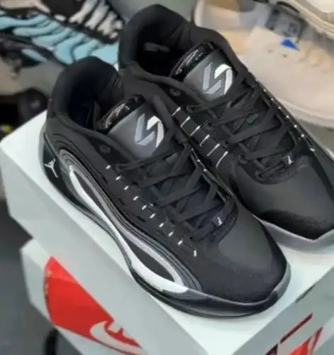 921 Negro y blanco 4046