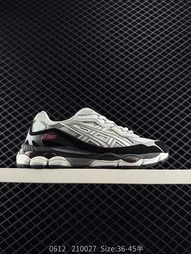 ASICSASICS GELNYC 2055 superior de malla transpirable con un poco de material de cuero sintético uti