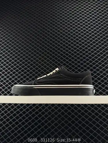 Vans Tacasa es una famosa colaboración que combina el estilo clásico del zapato de Vans con las tarj