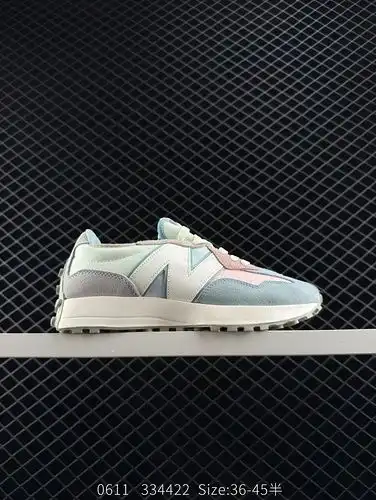 Las zapatillas de carrera deportivas de ocio New Balance MS327 Retro están diseñadas en un estilo re