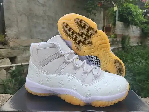 Air Jordan 11 Jordan 11 de alta frecuencia blanco amarillo claro 4047