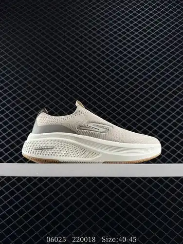 Los zapatos de carrera 90 SIXESAMENE utilizan un nuevo tipo de material amortiguador con una sensaci