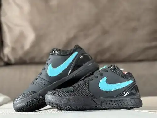 Kobe Bryant 4 Negro Mambadi Furney