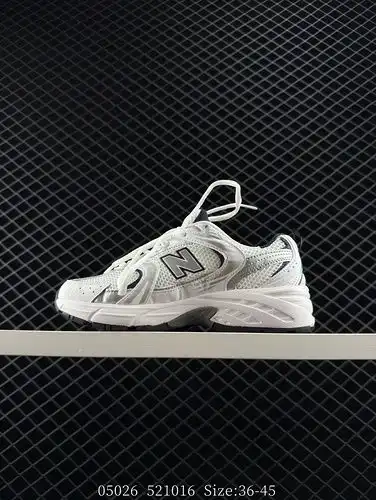 Los zapatos de carrera retro NB530 New Balance 530 son de hecho uno de los estilos clásicos de NB Ho