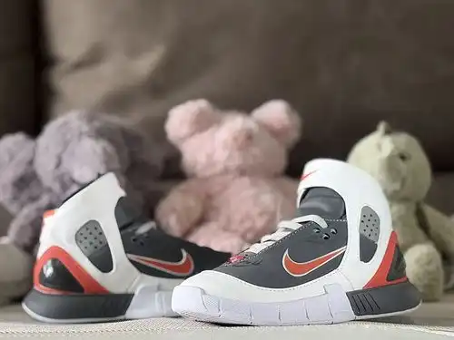 Kobe 2K5 zapatos para niños gris rojo