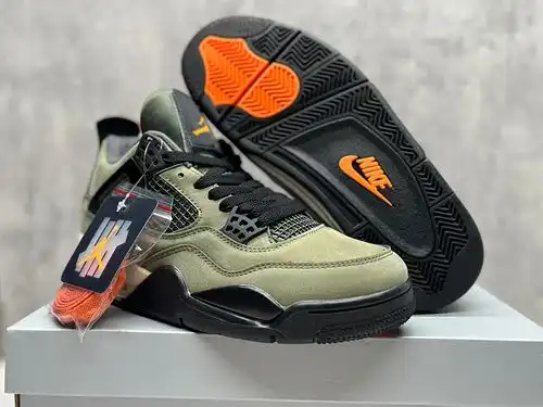 AJ4 Silk Green 36475 con tamaño medio