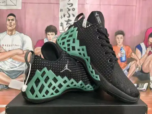 Negro y verde 3946