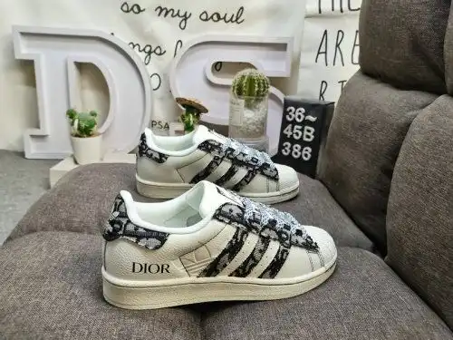 386d Adidas Clover Originals Superstar XS0012 Cabezal de concha Classicil Versátiles Casuales Sports