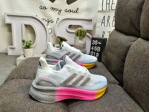 619DADIDAS ULTRABOOST 5X realmente explosivo con palomitas de maíz UB de medio código.