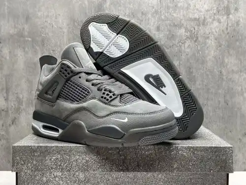 AJ4 camión gris pequeño 36475 con medio tamaño