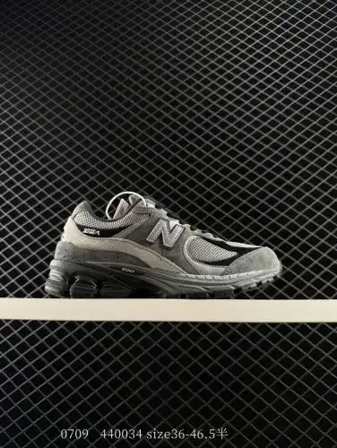CompanyLevel New Balance 2002r Retro Elementos Retro Popular Retro Shoe Style New Balance 2002r Reci