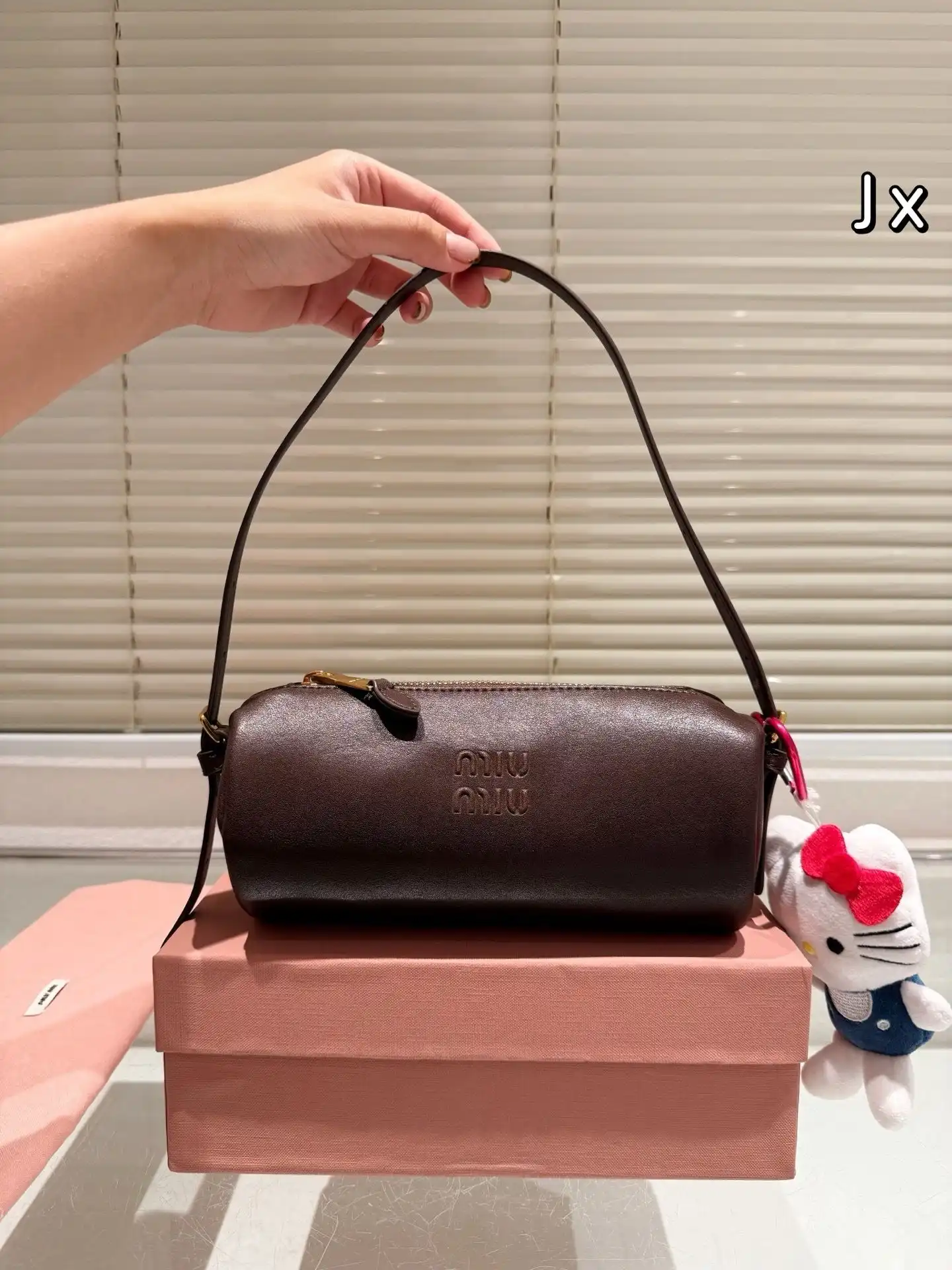 C2301350 (1).webp
