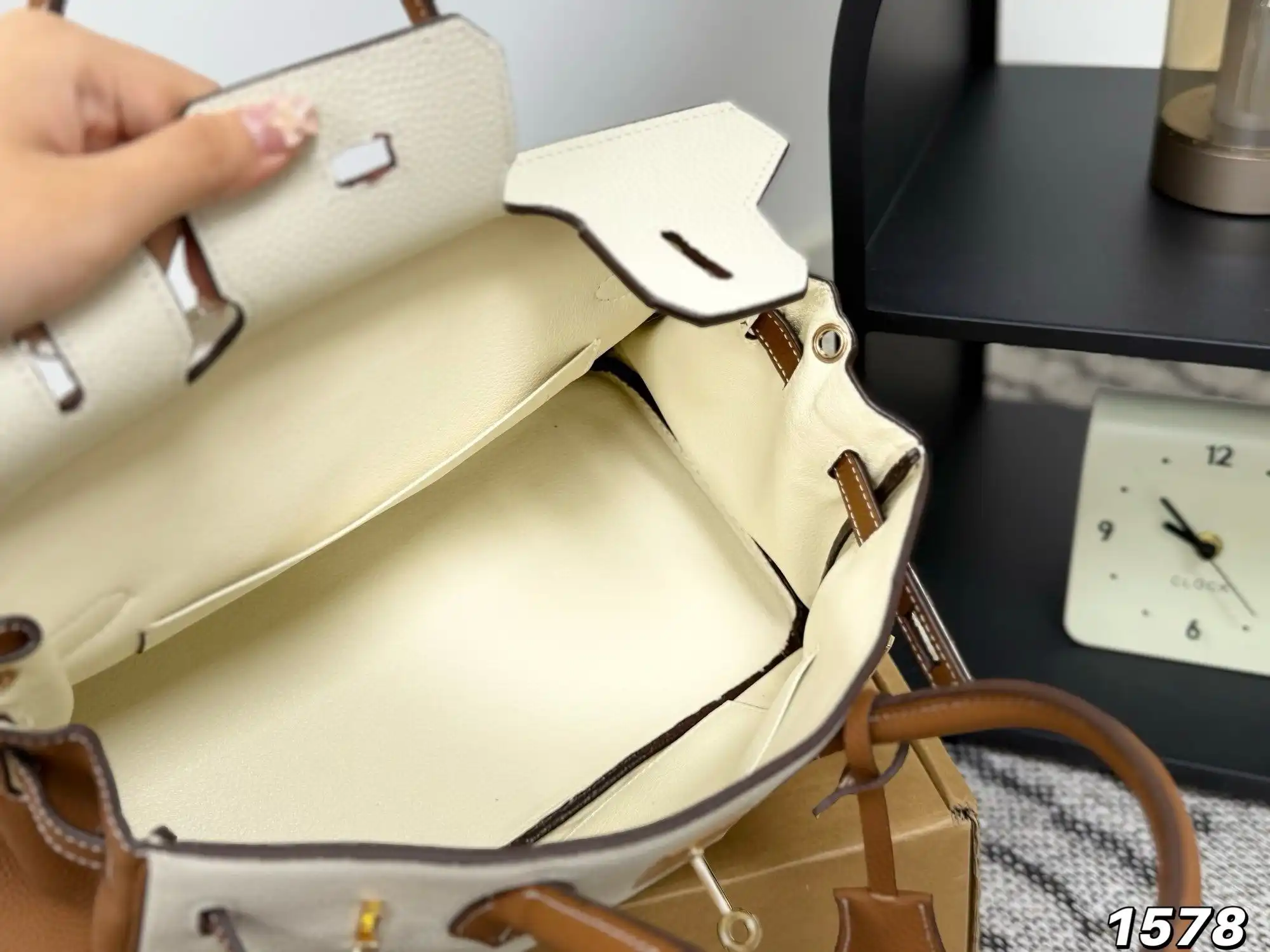 C2302500 (10).webp