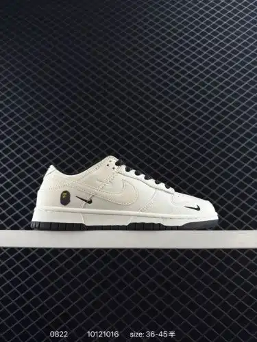 Nike SB Dunk Low "BAPE Co-branded - Bee and White Small Black Hook" Anniversary High-end C