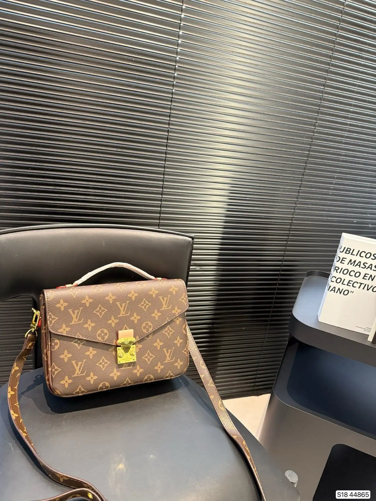 C2301250 (2).webp