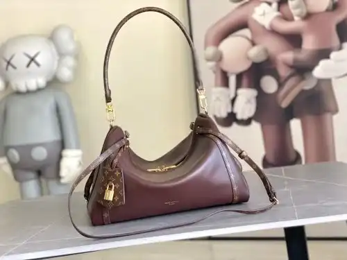 LV single shoulder bag Louis Vuitton women's bag Louis Vuitton crossbody bag uses imported top-grade