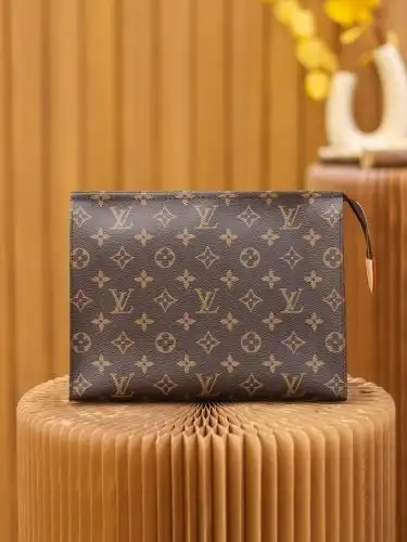 LV clutch Louis Vuitton men's bag Louis Vuitton crossbody bag uses imported original cowhide high-en