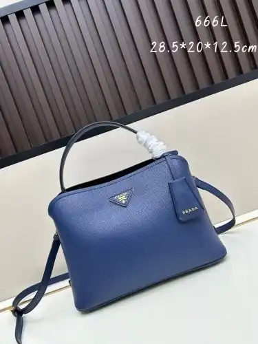 PRADA handbag Prada women's bag Prada crossbody bag is made of imported original cowhide high-end qu