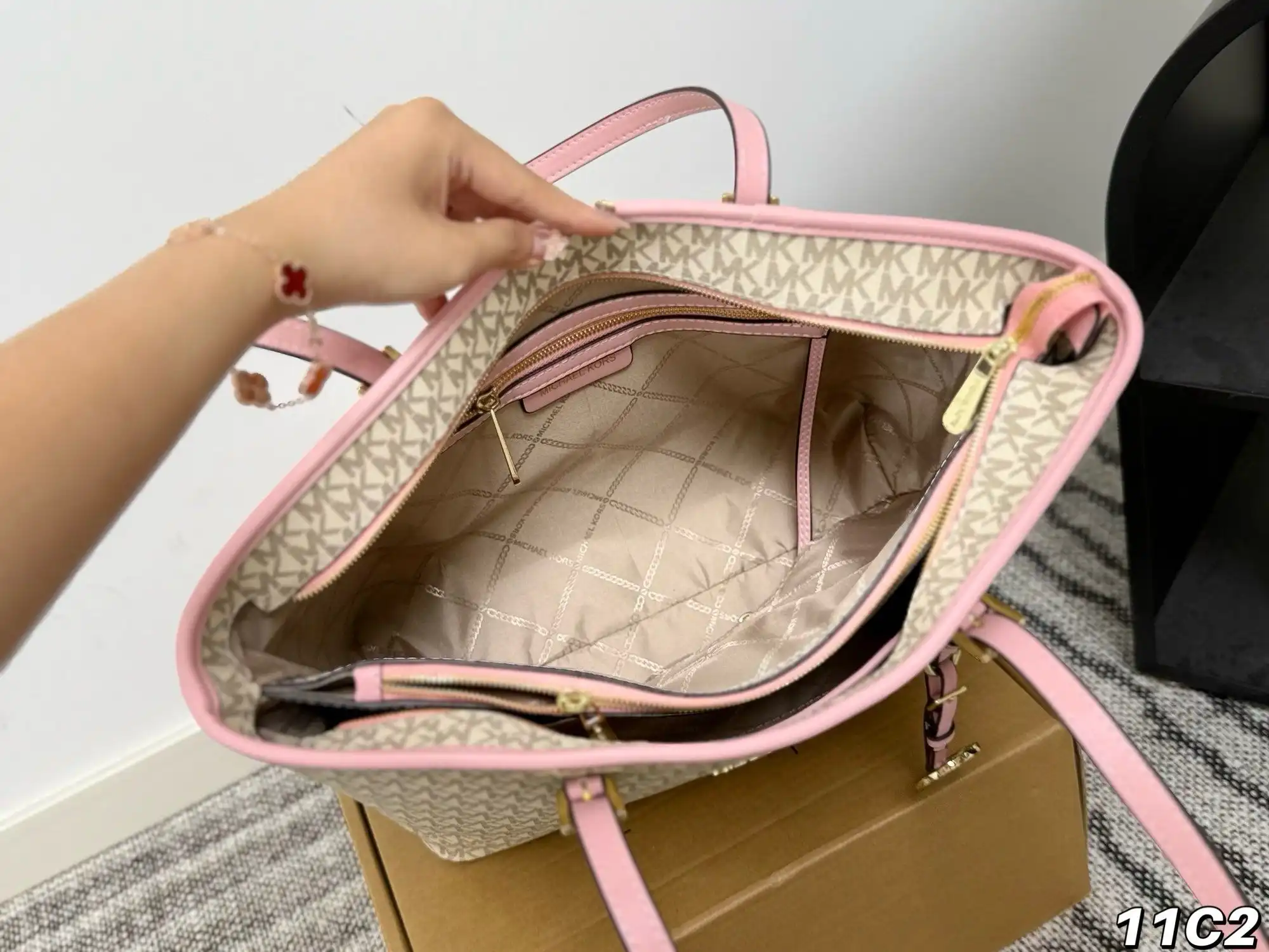 C2301100 (10).webp