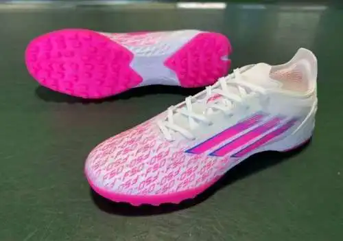 (Arrival 39-45) F50 TF Broken Nails 39-45 with shoelaces light pink