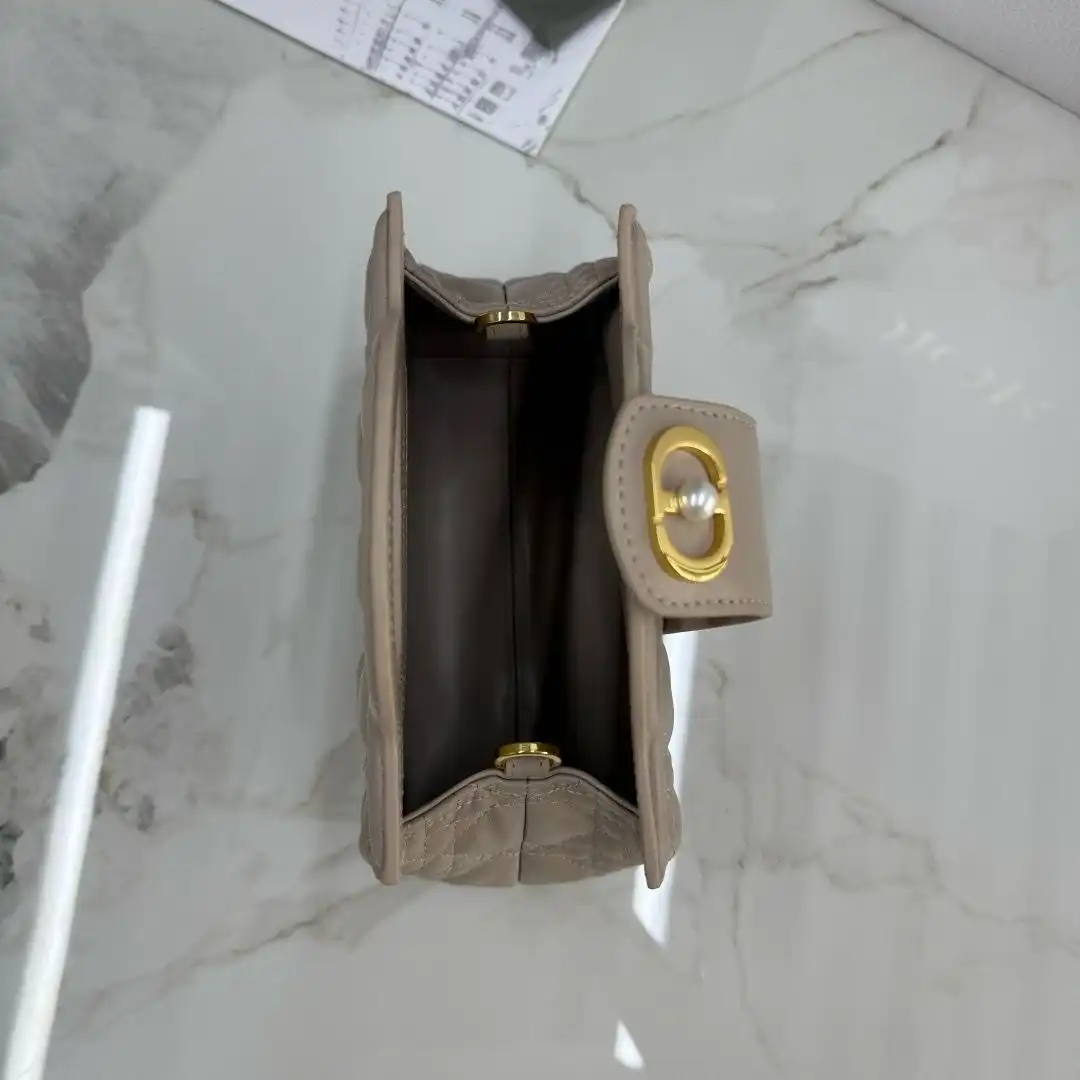 KK05450  (7).webp