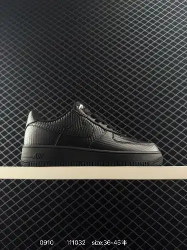 NIKE AIR FORCE 1'07 Original last cardboard creates a pure low-gang air force version and focuses on