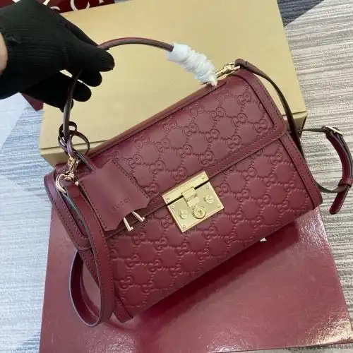GUCCI handbag, Gu Chen women's bag, Gu Chen crossbody bag, uses imported top-grade original leather,