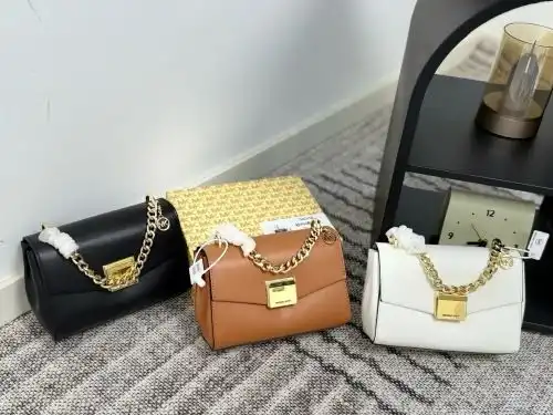 MK chain bag MK women's bag MK crossbody bag uses imported original cowhide high-end quality gift ba
