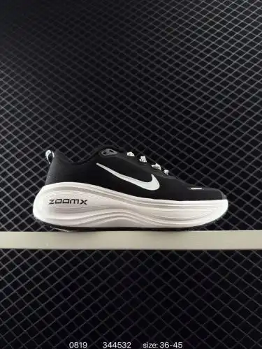 Nike VOMERO Plus Comfortable shock-absorbing and anti-slip low-top running shoes Full-palm ReactX fo