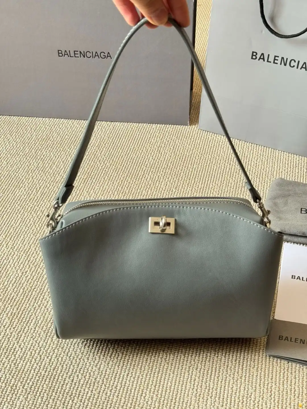 C2301500 (1).webp