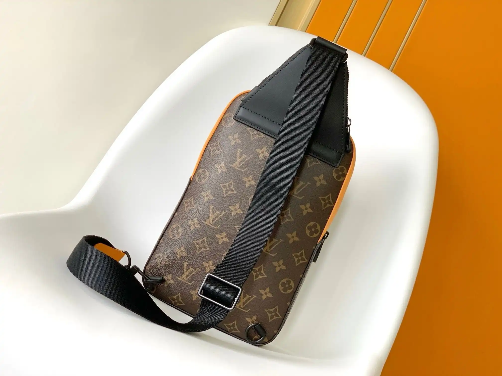 KK04050 (2).webp