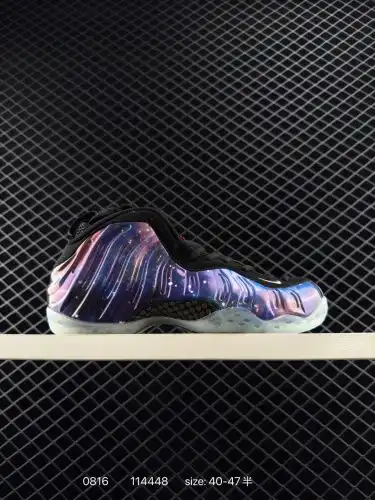 240 NIKE AIR FOAMPOSITE ONE Blister Spray Blister is a pair of in-field guard boots. It was released