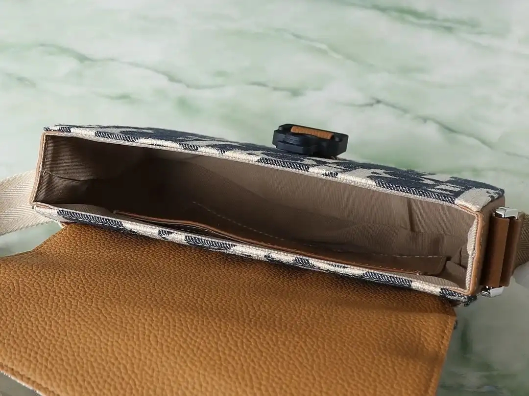 KK04150 (7).webp