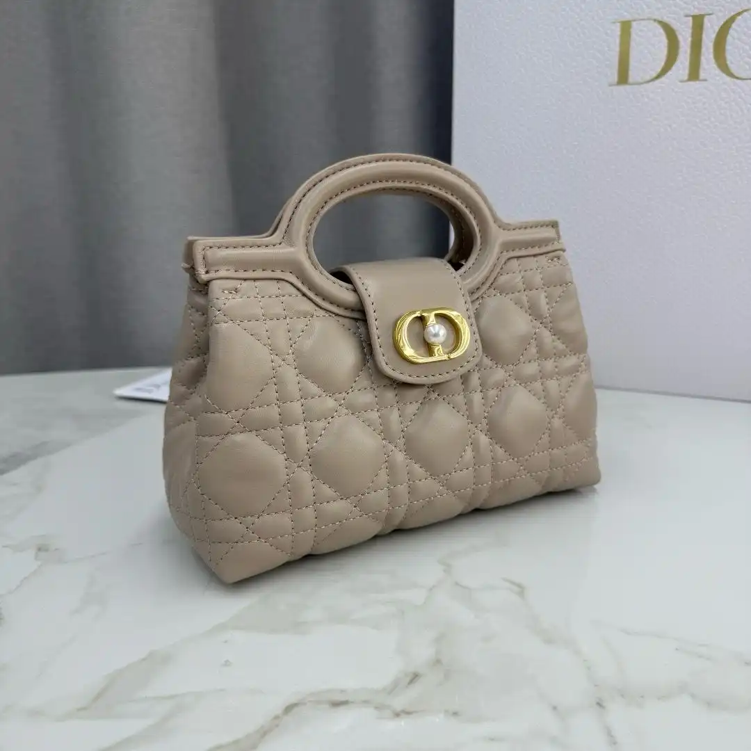 KK05450  (2).webp