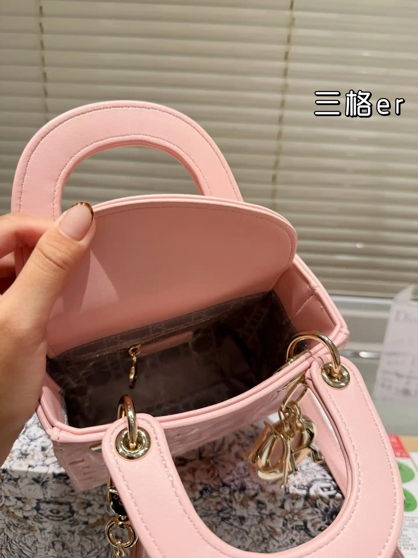 C2301500 (10).webp