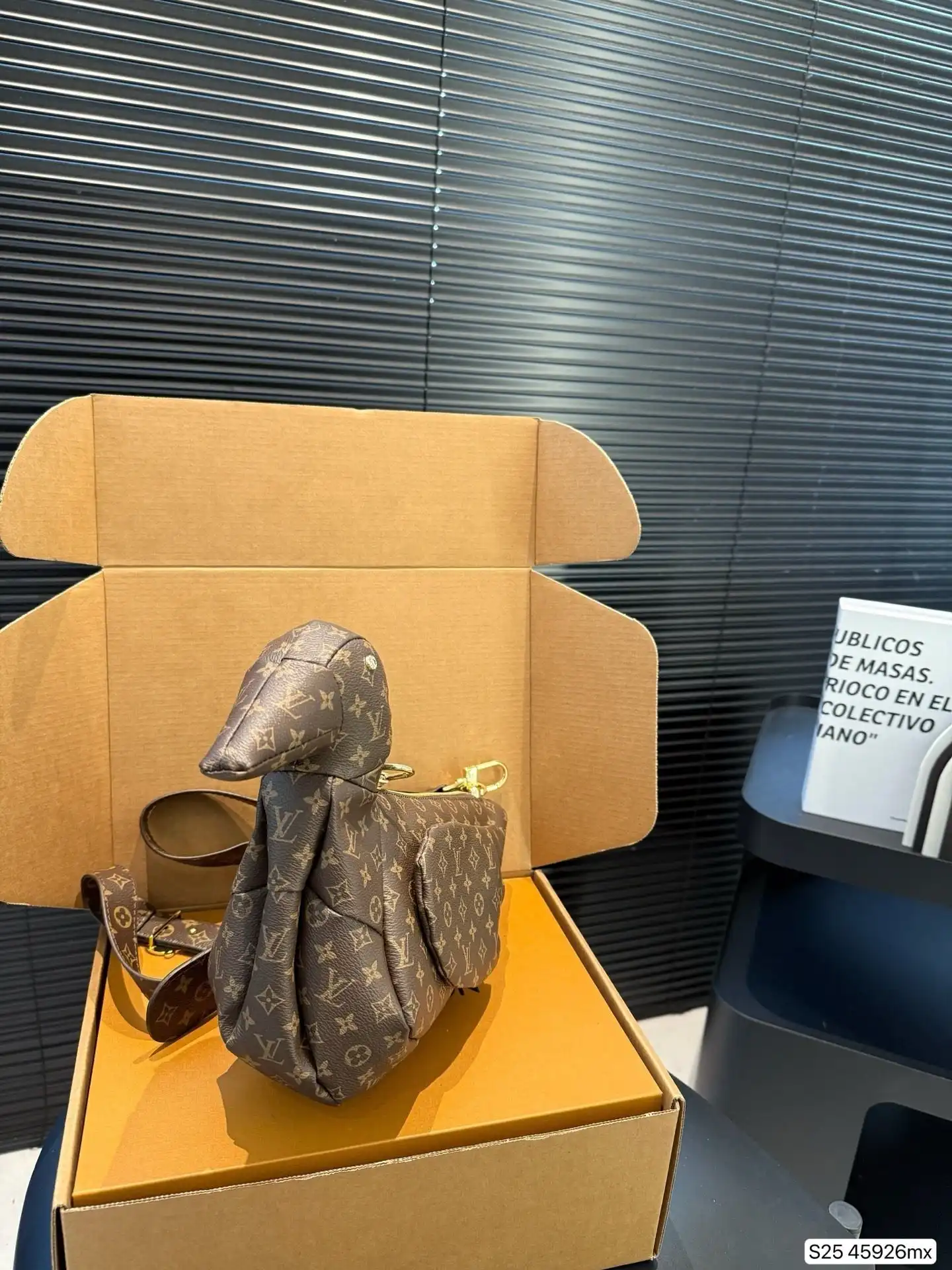 C2301600 (3).webp