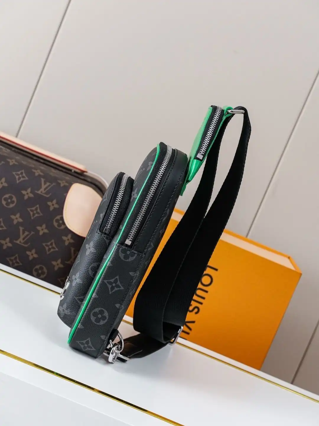 KK04050 (2).webp