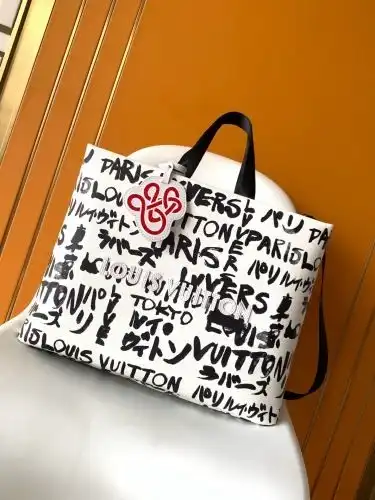 LV handbag Louis Vuitton women's bag Louis Vuitton crossbody bag uses imported top-grade original le