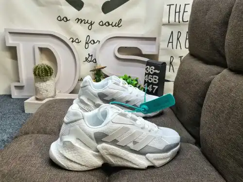 447D is really explosive. Adidas Boost X9000L4 series style. The overall shape is very fast, and the