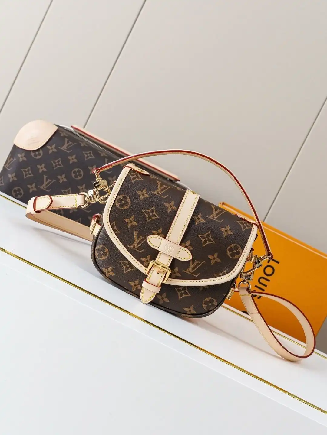 KK03850 (1).webp