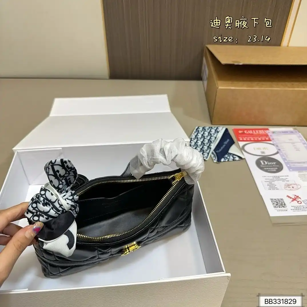C2301300 (10).webp