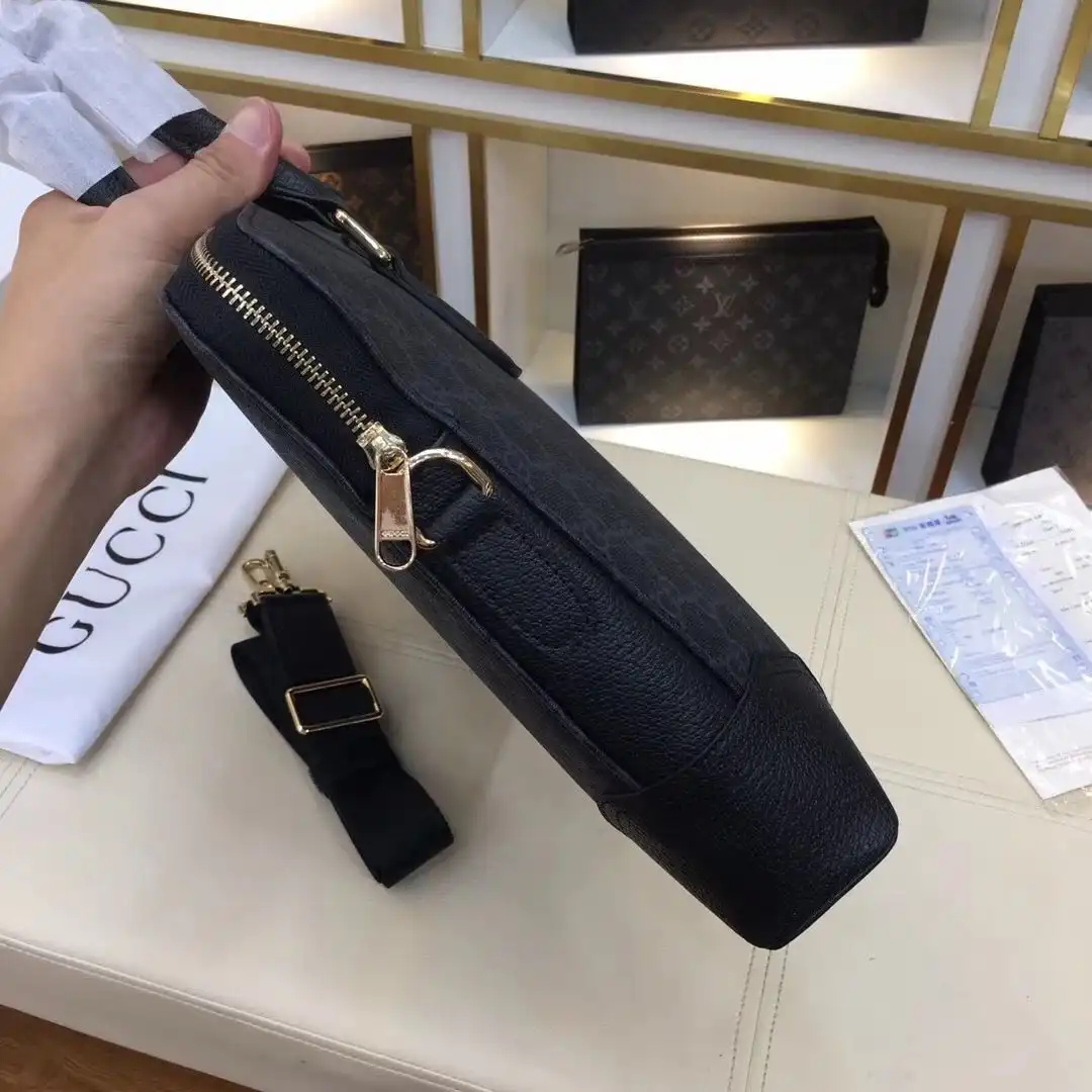 KK03050  (4).webp